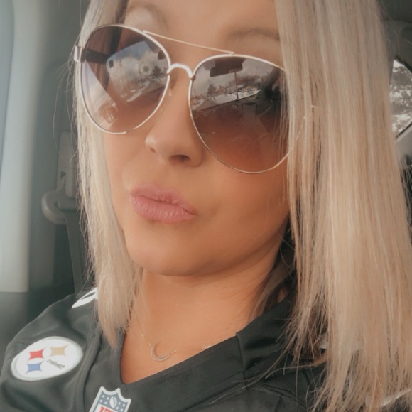 Meet your Posher, Kelly - Picture 4 of 6